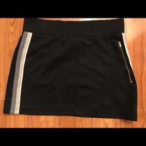 Sporty spandex mini skirt